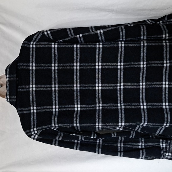 Free Assembly Shacket - Picture 3 of 6